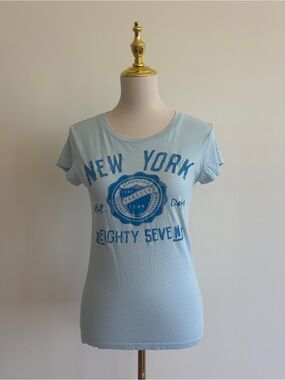 Aeropostale New York Varsity 1987 Blue Graphic T-Shirt Women’s Large